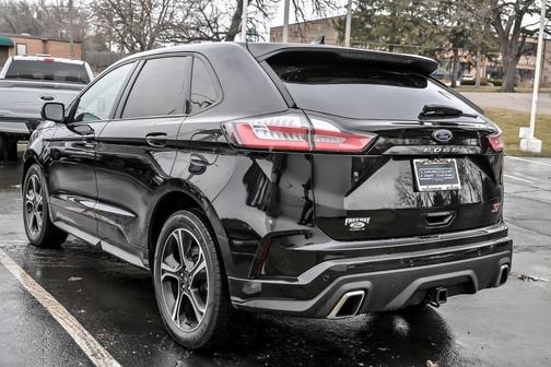 2022 Ford Edge ST