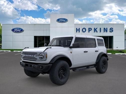 Oxford White 2026 Ford Bronco Badlands