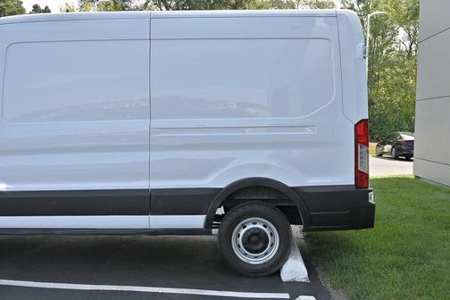 2022 Ford Transit-250 Base