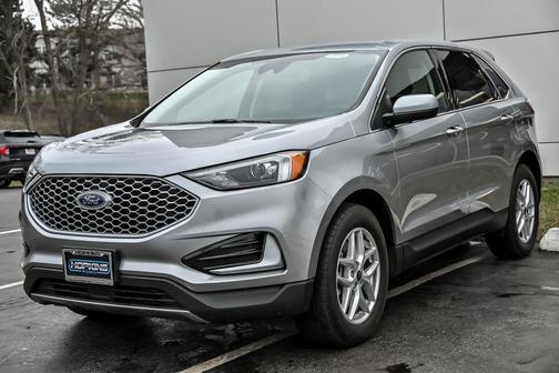 Silver Metallic 2024 Ford Edge SEL