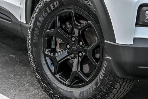 Star White 2023 Ford Explorer Timberline
