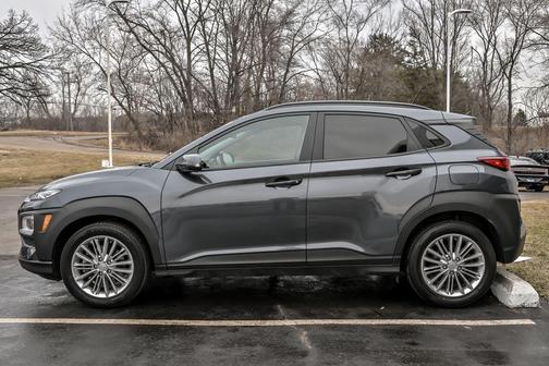 2021 Hyundai KONA SEL