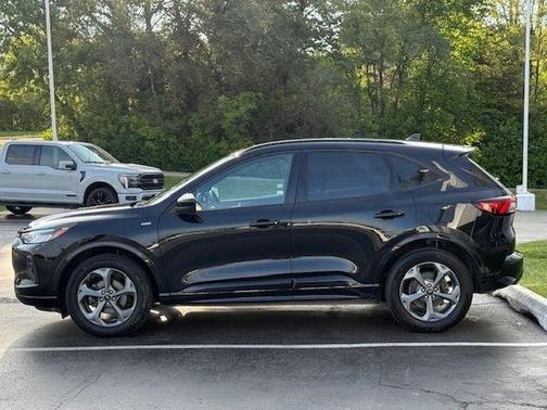 Black Metallic 2023 Ford Escape ST-Line Select