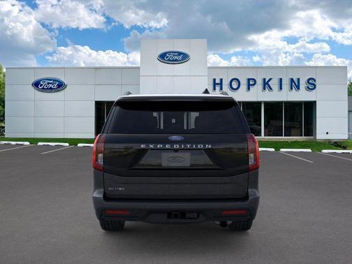 Dark Matter Gray Metallic 2026 Ford Expedition Active