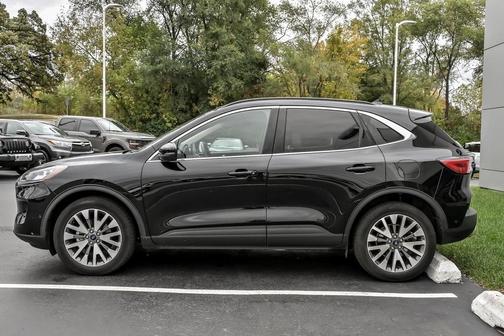 2020 Ford Escape Titanium Hybrid