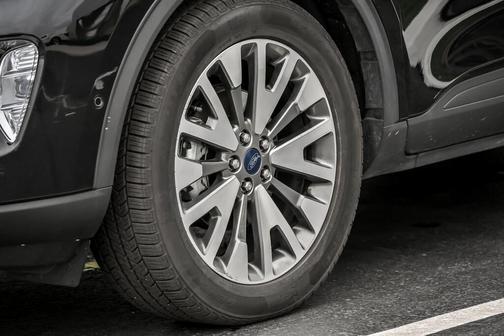 2020 Ford Escape Titanium Hybrid