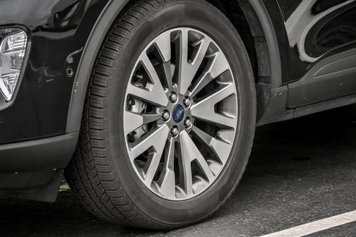 2020 Ford Escape Titanium Hybrid