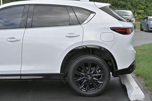 2024 Mazda CX-5 Carbon Edition