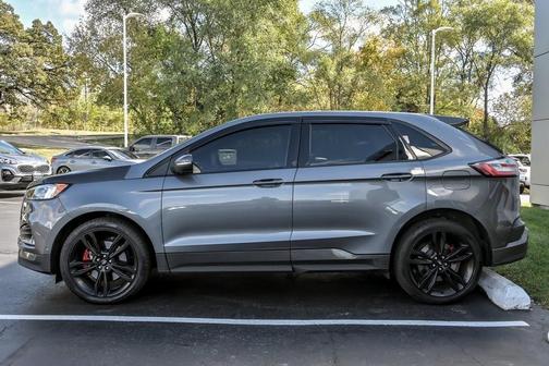 2022 Ford Edge ST