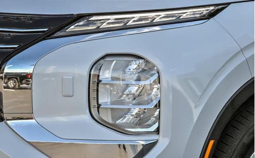 2022 Mitsubishi Outlander ES