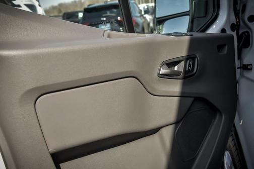 2025 Ford Transit-250 148 WB Medium Roof Cargo
