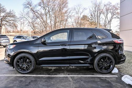 2022 Ford Edge ST Line