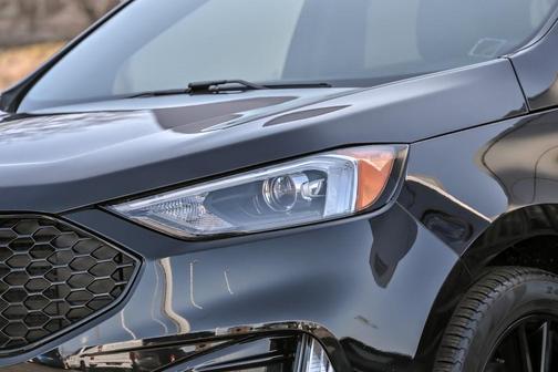 2022 Ford Edge ST Line