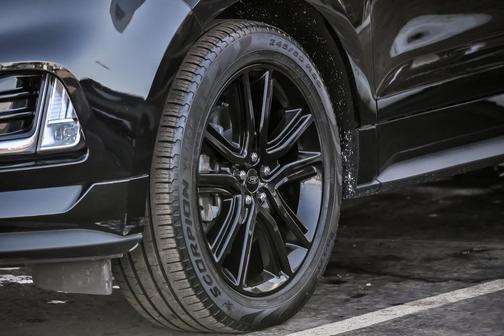 2022 Ford Edge ST Line