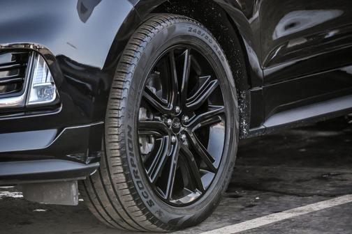 2022 Ford Edge ST Line