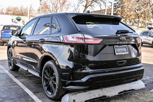 2022 Ford Edge ST Line