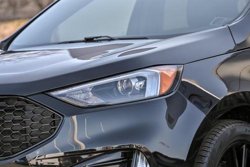 2022 Ford Edge ST Line