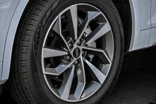 2022 Audi Q5 45 S line quattro Premium