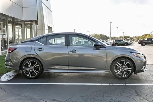 2022 Nissan Sentra SR