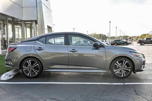 2022 Nissan Sentra SR