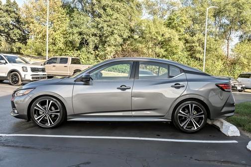 2022 Nissan Sentra SR