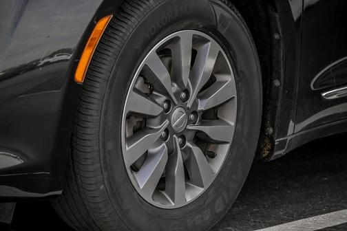 2020 Chrysler Pacifica Touring-L Plus