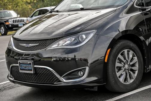 2020 Chrysler Pacifica Touring-L Plus