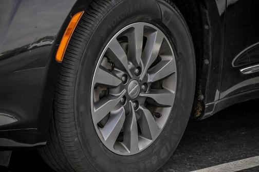 2020 Chrysler Pacifica Touring-L Plus