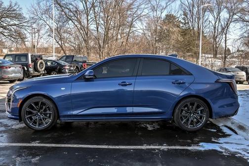 2023 Cadillac CT4 Sport