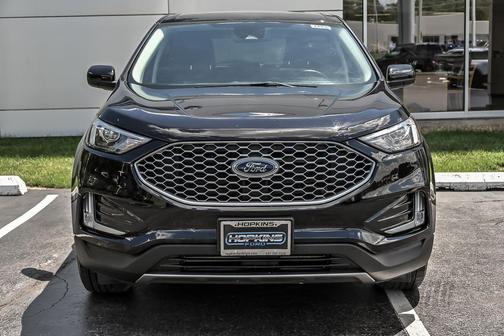 Agate Black Metallic 2024 Ford Edge SEL