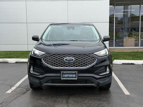 Agate Black Metallic 2024 Ford Edge SEL
