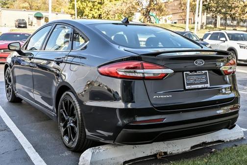 2020 Ford Fusion SE
