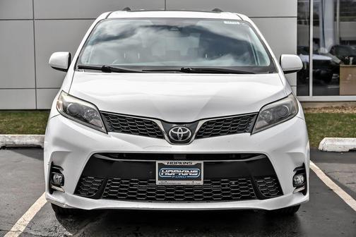 2019 Toyota Sienna SE