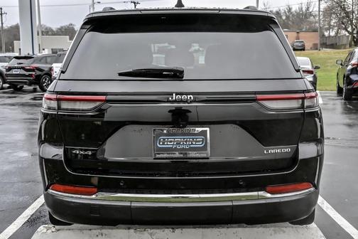 2022 Jeep Grand Cherokee Laredo