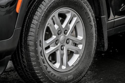 2022 Jeep Grand Cherokee Laredo