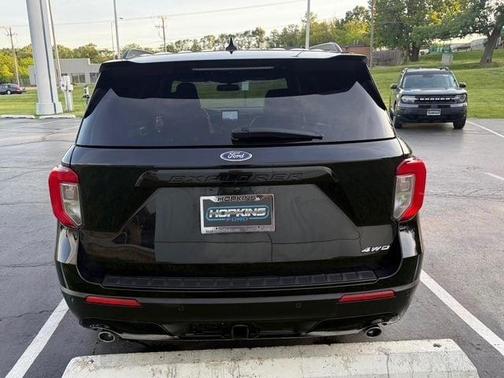 Black Metallic 2024 Ford Explorer ST-Line