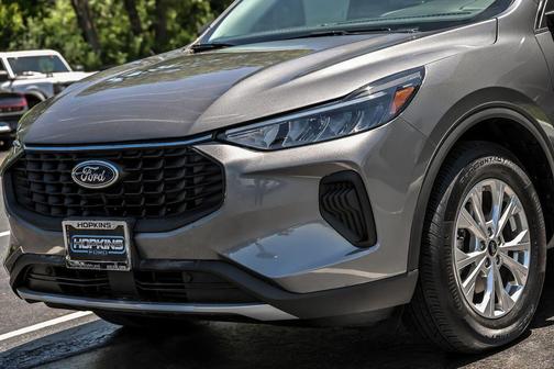 Carbonized Gray Metallic 2023 Ford Escape Active