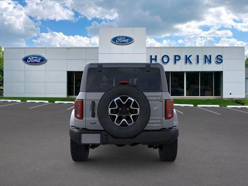 Avalanche Gray 2026 Ford Bronco Outer Banks
