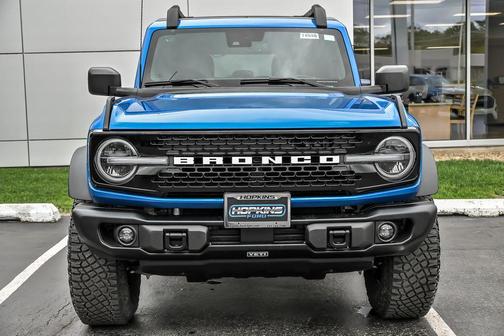 Velocity Blue Metallic 2023 Ford Bronco Wildtrak