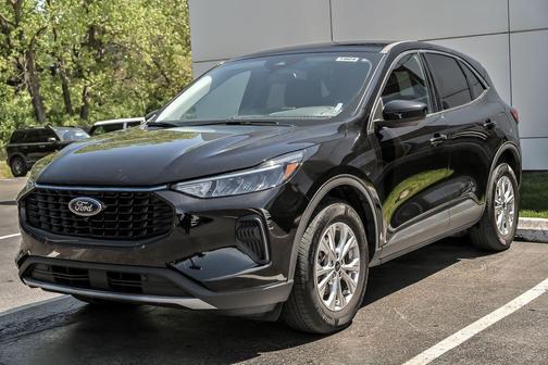 Agate Black Metallic 2023 Ford Escape Active