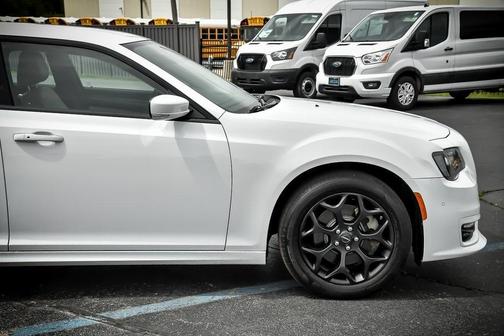 2022 Chrysler 300 Touring L
