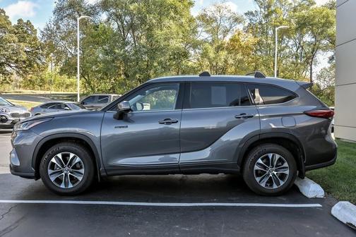 2021 Toyota Highlander Hybrid XLE