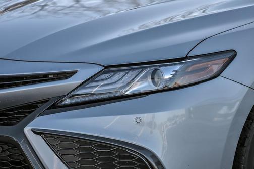 2021 Toyota Camry Hybrid XSE
