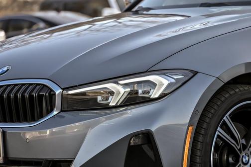 2023 BMW 330 i xDrive