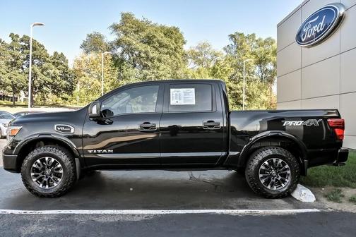 2017 Nissan Titan PRO-4X