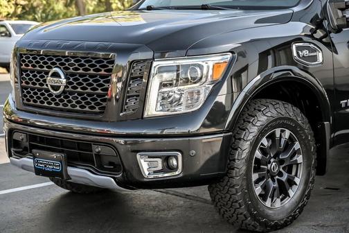 2017 Nissan Titan PRO-4X
