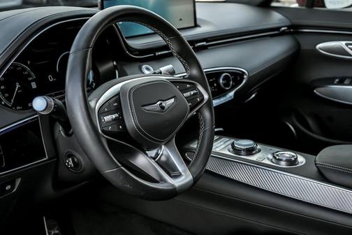 2024 Genesis GV70 2.5T