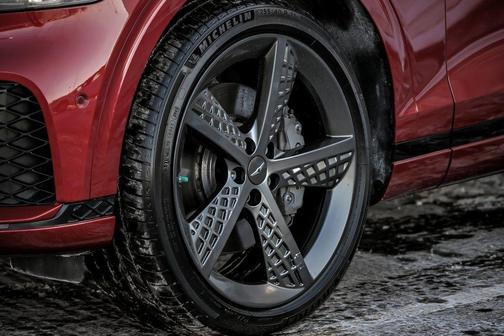 2024 Genesis GV70 2.5T