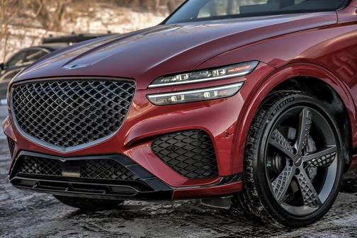2024 Genesis GV70 2.5T