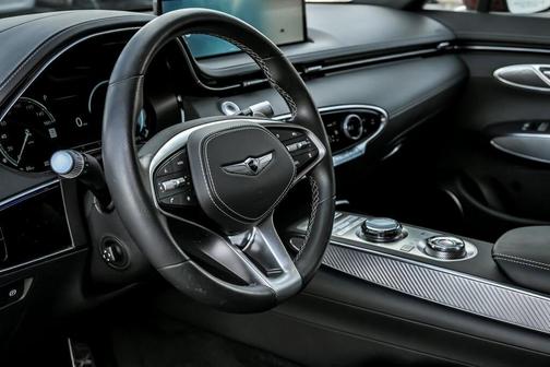 2024 Genesis GV70 2.5T